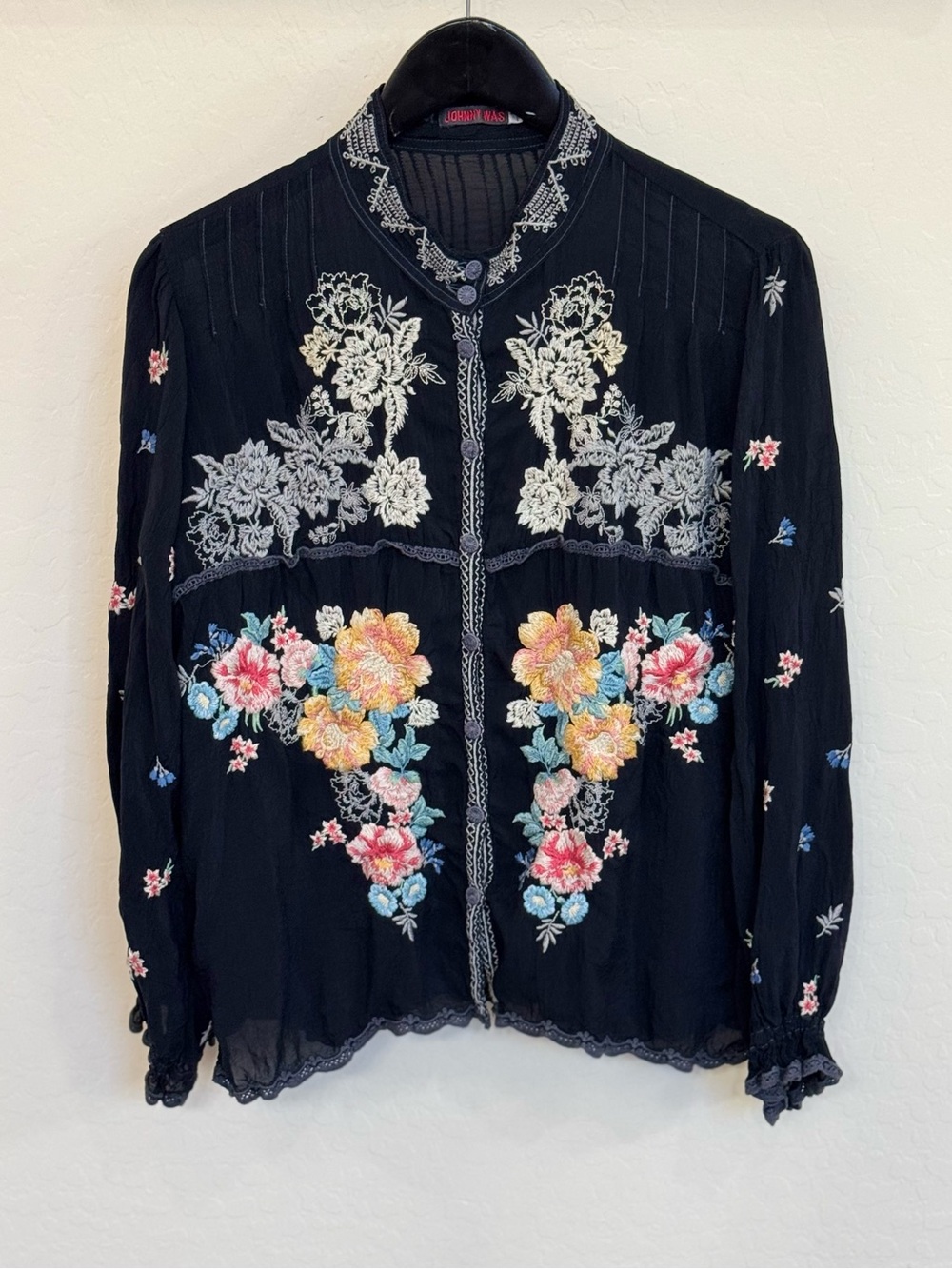 Johnny Was Embroidered Floral Cupra Rayon Blouse Black Boho Lace Trim Size L